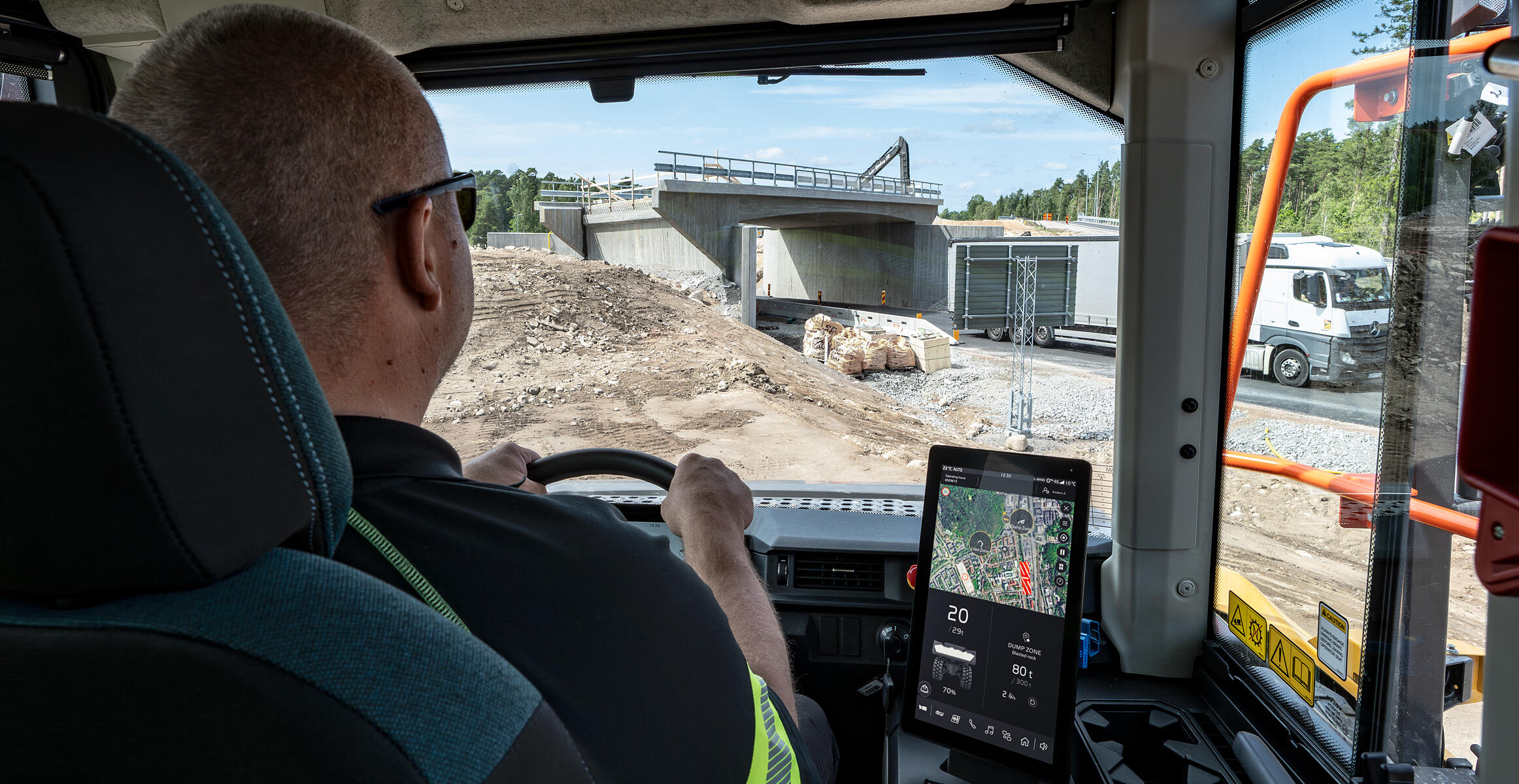 The new generation Volvo articulated hauler with Connected Map and Performance Indicator