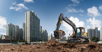 volvo-benefit-crawler-excavator-ec130-cn4-proven-engine-technology-2324x1200