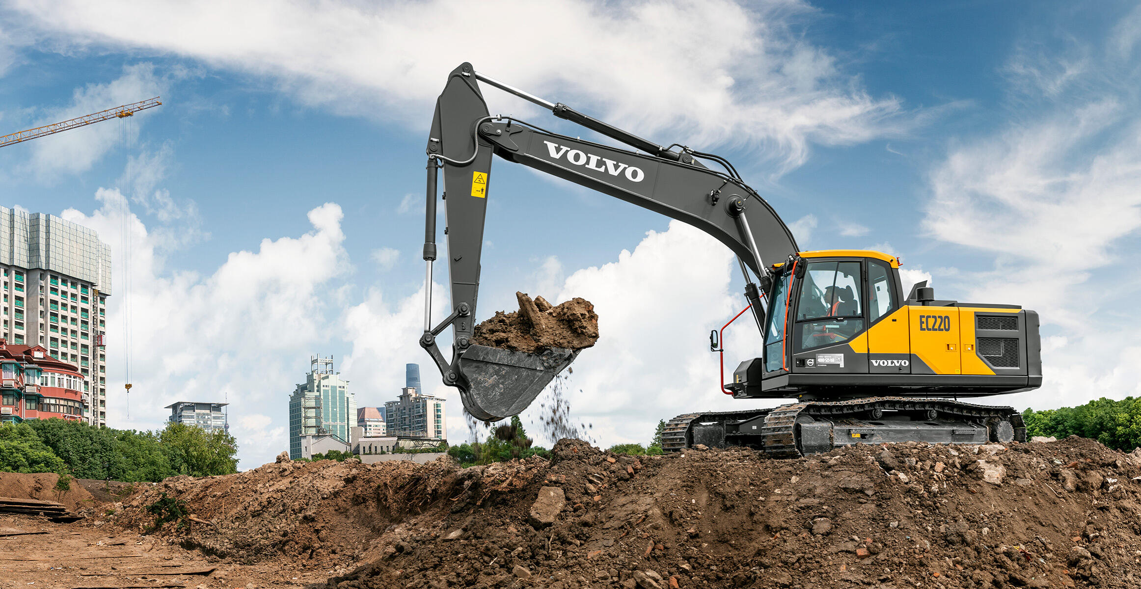 volvo-benefit-crawler-excavator-ec220-cn4-built-for-productivity-2324x1200