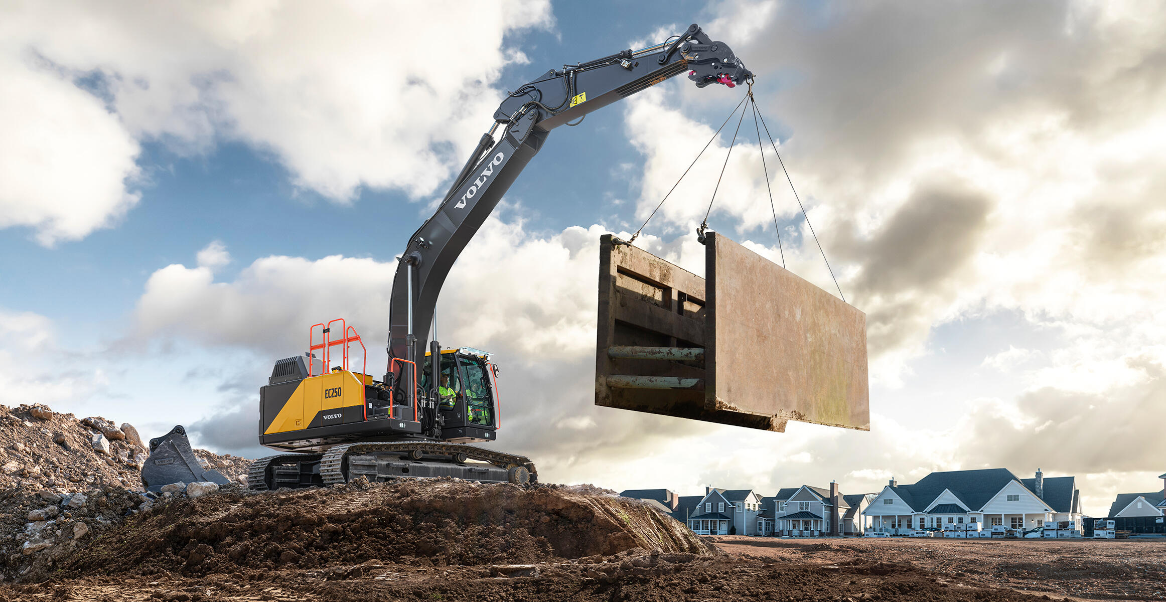 volvo-feature-crawler-excavator-ec250-cn4-more-productivity-more-fuel-efficiency-2324x1200