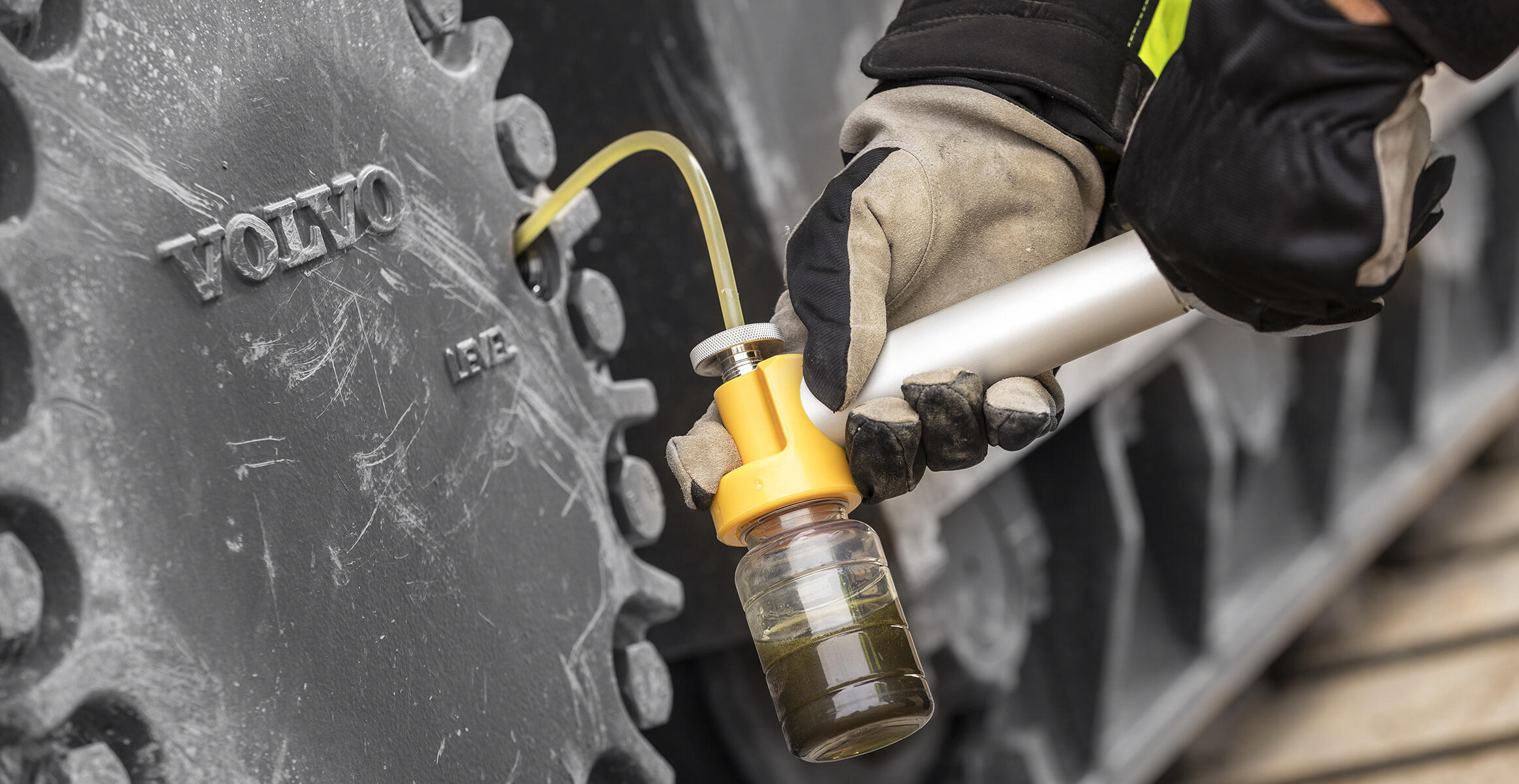 volvo crawler excavators  tier 2–3