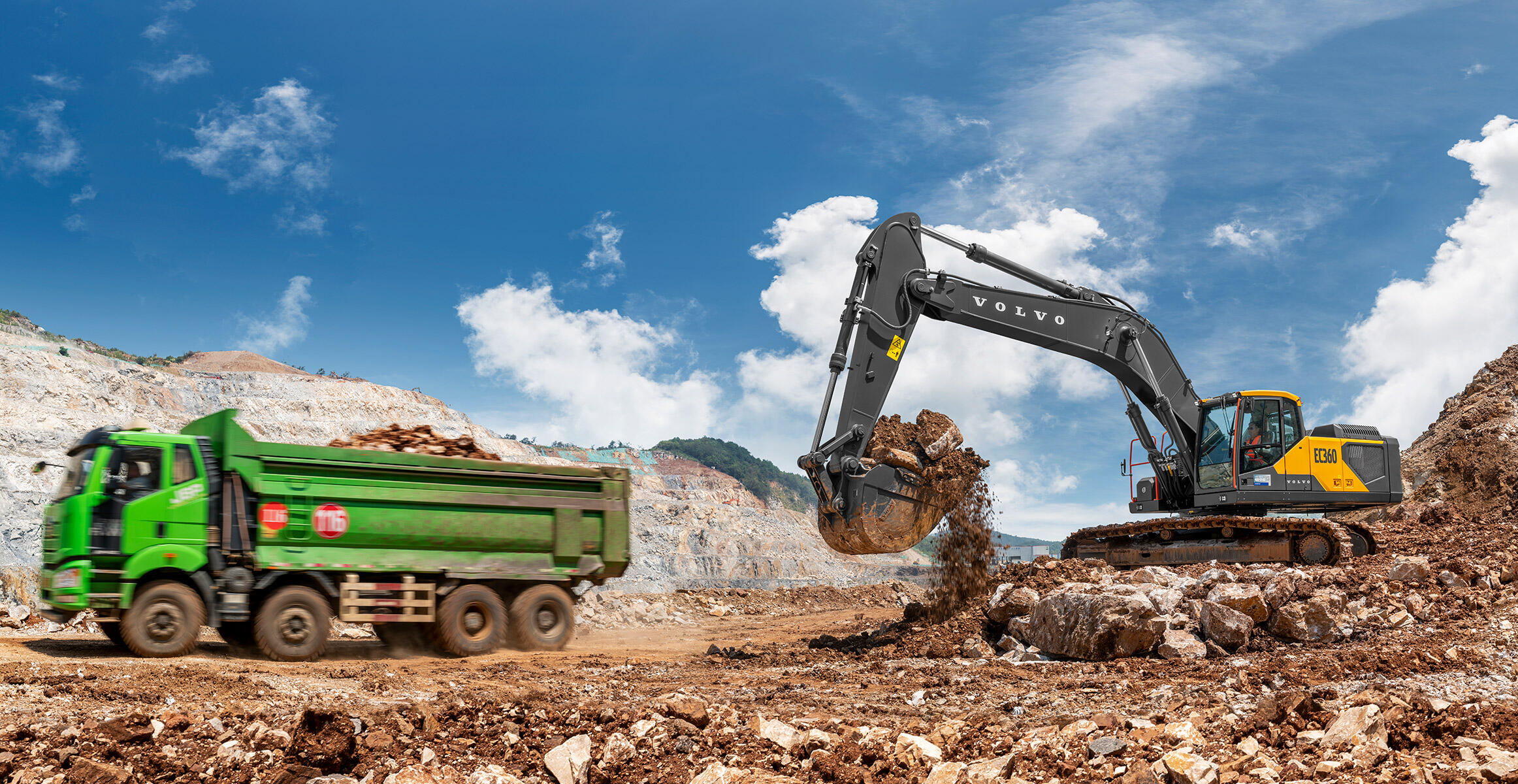 volvo-benefit-crawler-excavator-ec360-cn4-a-smoother-shift-2324x1200