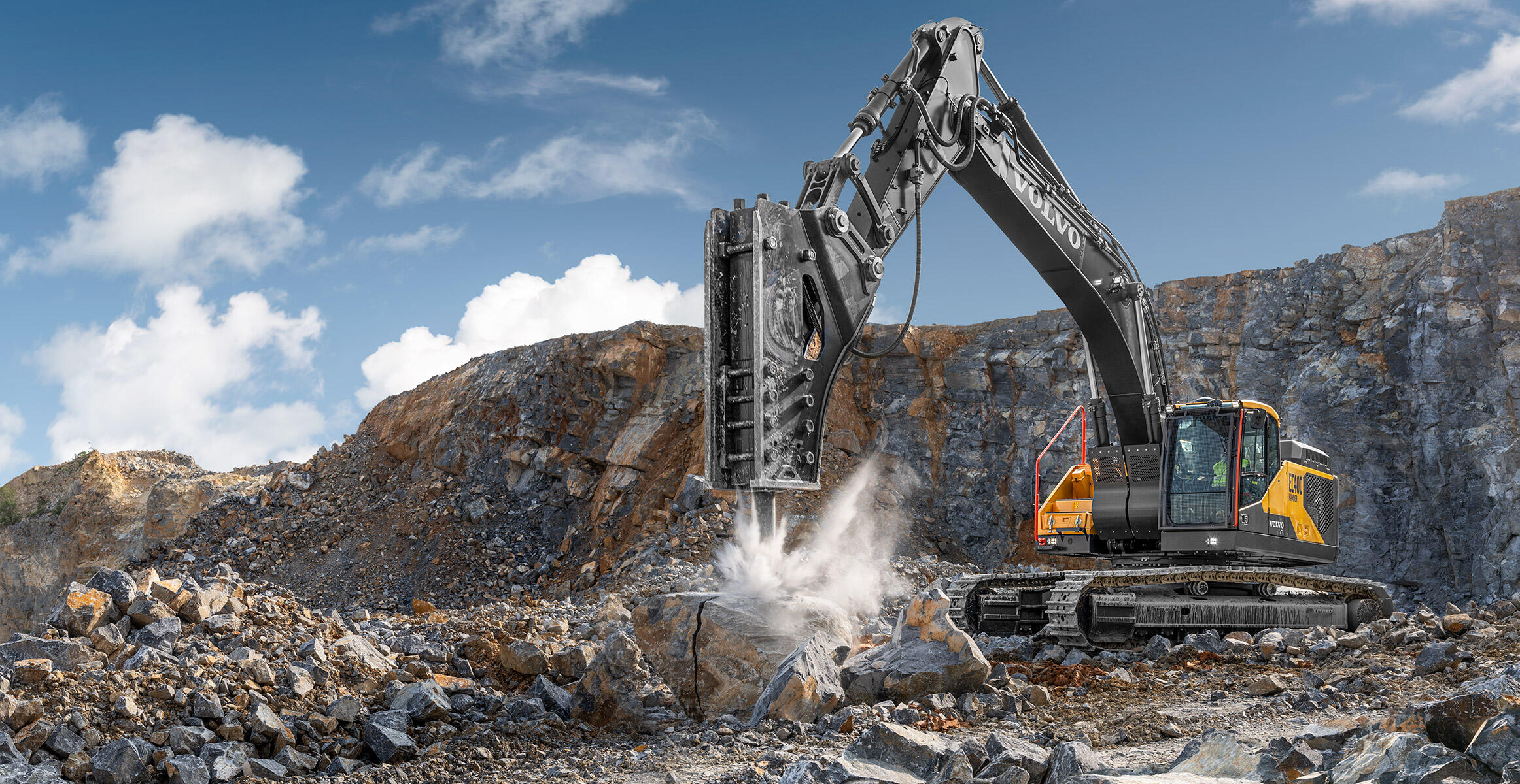 hero image of the ec400 hydraulic hammer cn4 crawler excavator