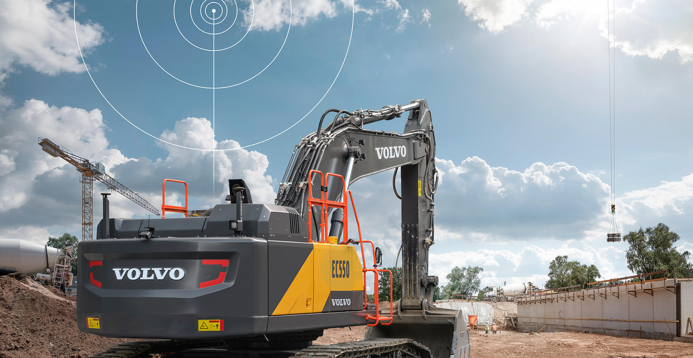 volvo-feature-crawler-excavator-ec550-hammer-cn4-machine-monitoring-made-easy-18-percent-more-fuel-efficiency-2324x1200