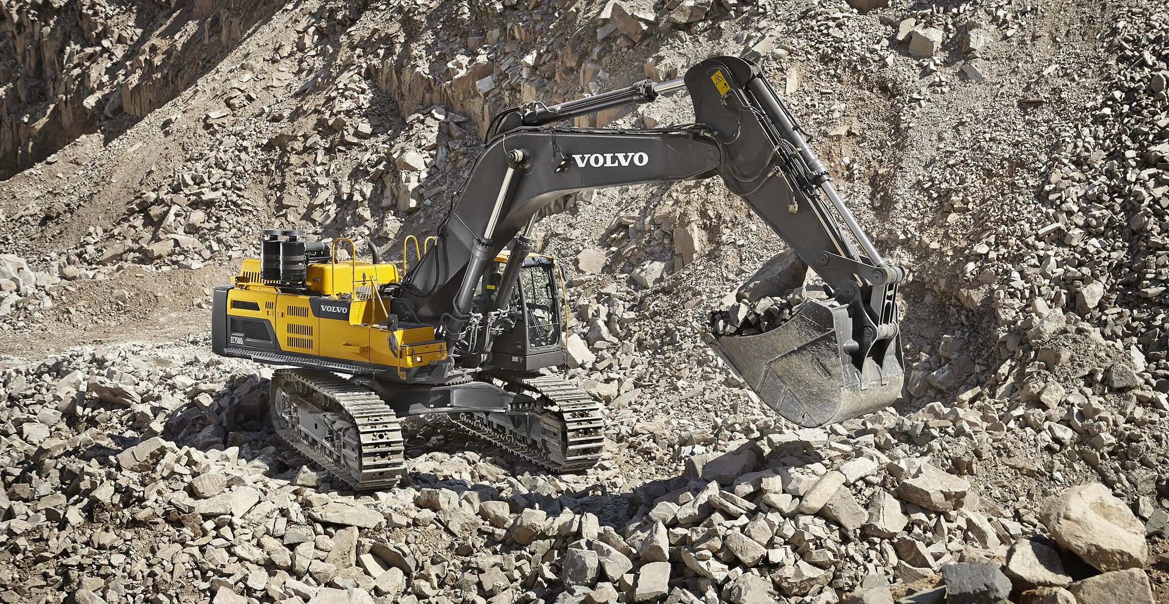 volvo-benefits-crawler-excavator-ec750d-t3-boom-and-arm-2324x1200