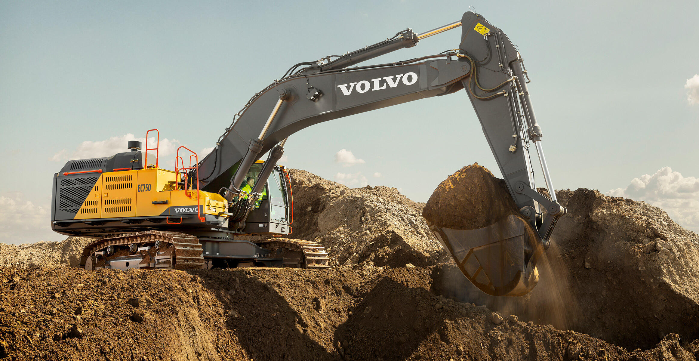 volvo-benefit-crawler-excavator-ec750-cn4-boom-and-arm-2324x1200