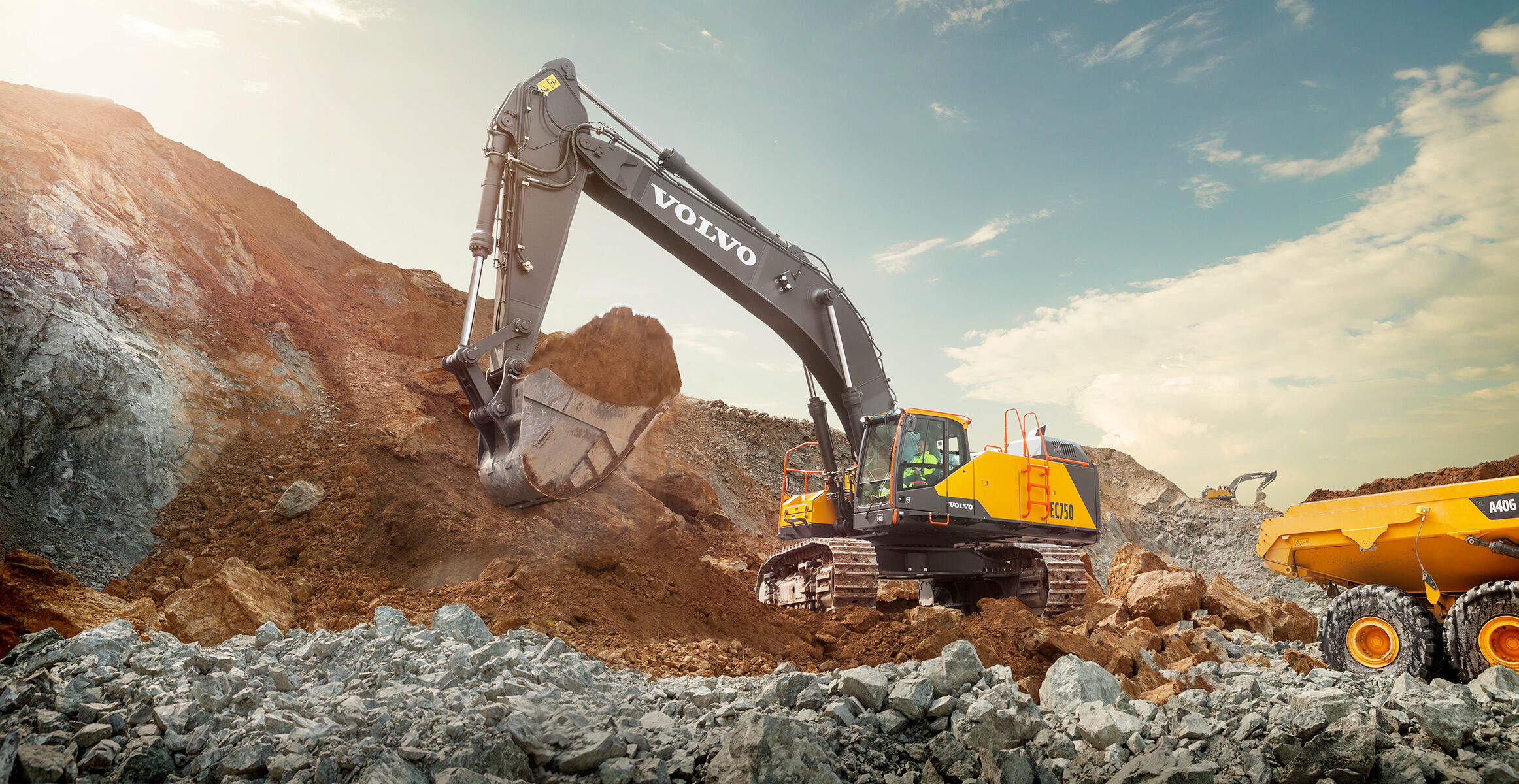 volvo-benefit-crawler-excavator-ec750-cn4-powered-by-volvo-2324x1200