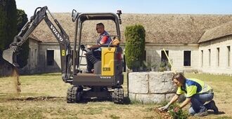 volvo-benefit-compact-excavator-ecr18-electric-small-but-tough-2324x1200