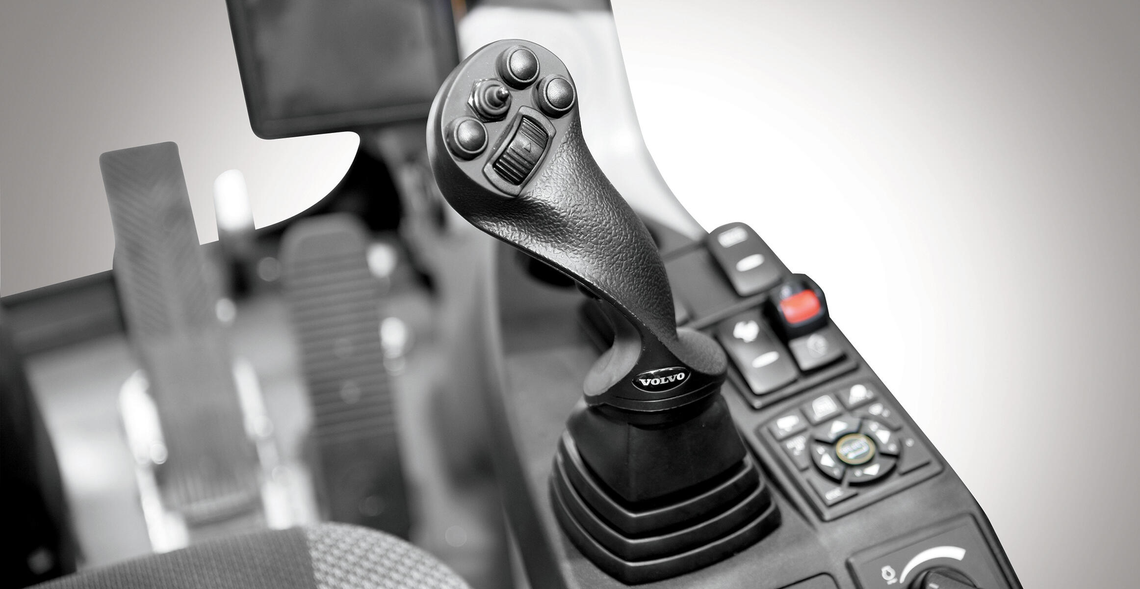 volvo-feature-wheeled-excavator-ew140-cn4-work-with-ease-comfort-counts-2324x1200