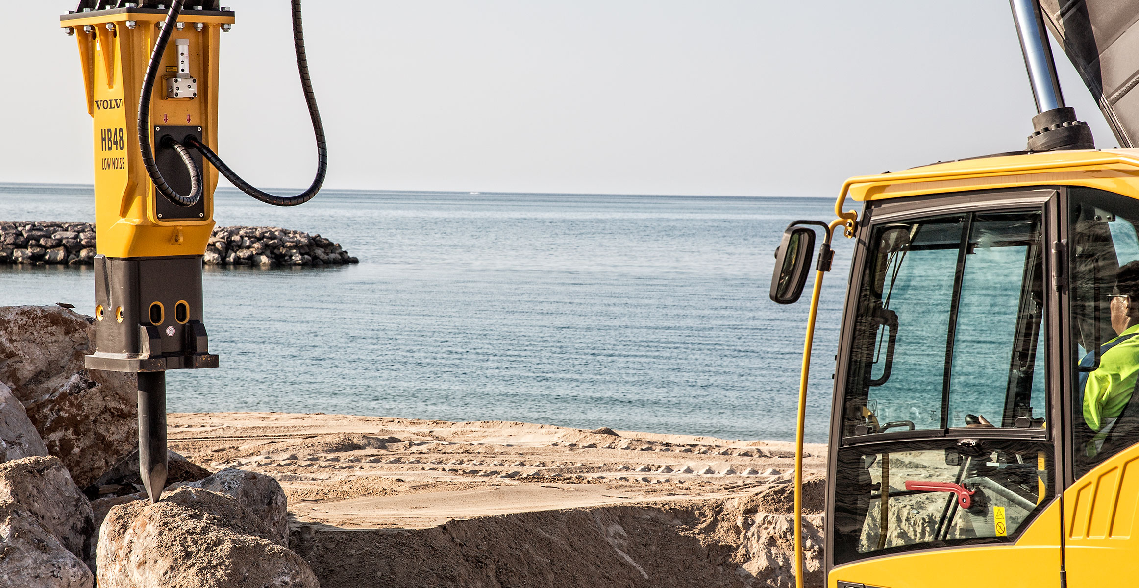 Volvo CE HB48 and EC480D