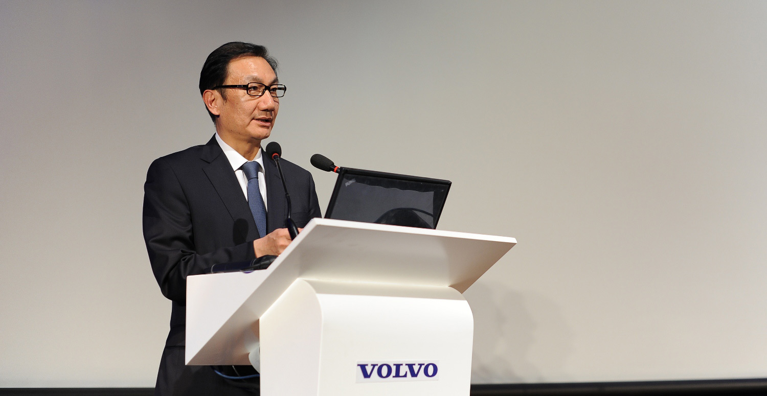 沃尔沃建筑设备中国区总裁罗东在揭幕仪式上致欢迎辞