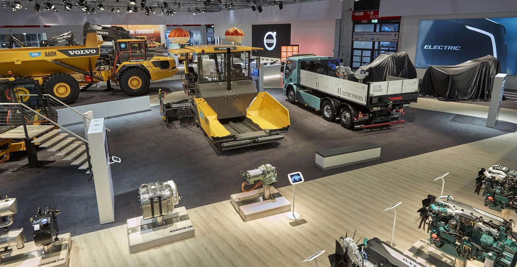 沃尔沃宝马展室内展台